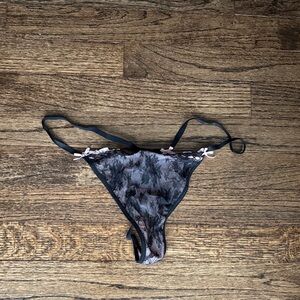 Victoria’s Secret Elegant Black Lace Thong
